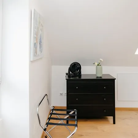 Nice2be Violet - Zentrum Apartment *