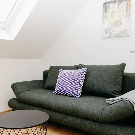 Nice2be Violet - Zentrum Apartment